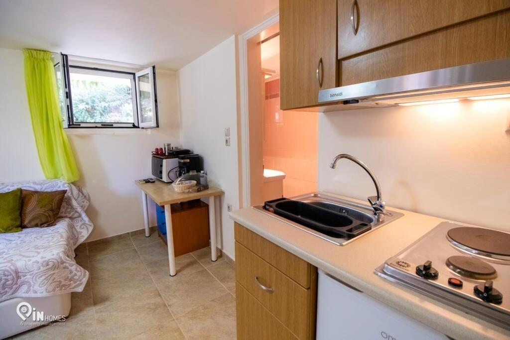 Odysseus Cozy Home Néa Mákri エクステリア 写真