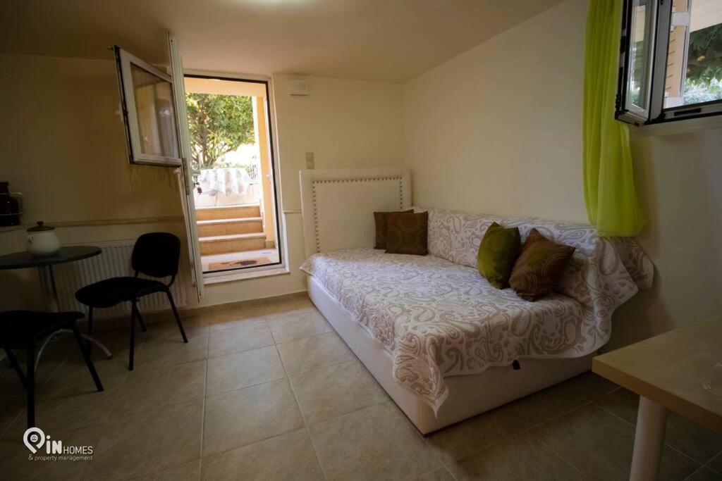Odysseus Cozy Home Néa Mákri エクステリア 写真