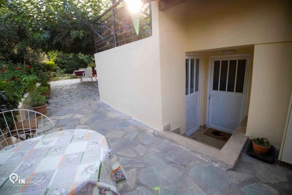 Odysseus Cozy Home Néa Mákri エクステリア 写真